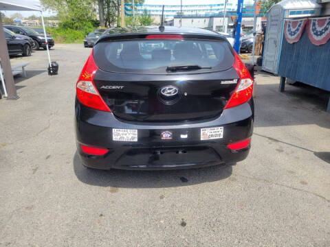 2016 Hyundai Accent SE
