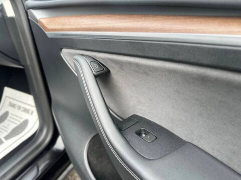 2025 Tesla Model Y Long Range