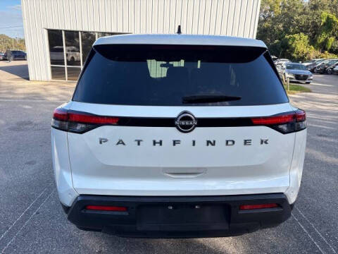 2024 Nissan Pathfinder S