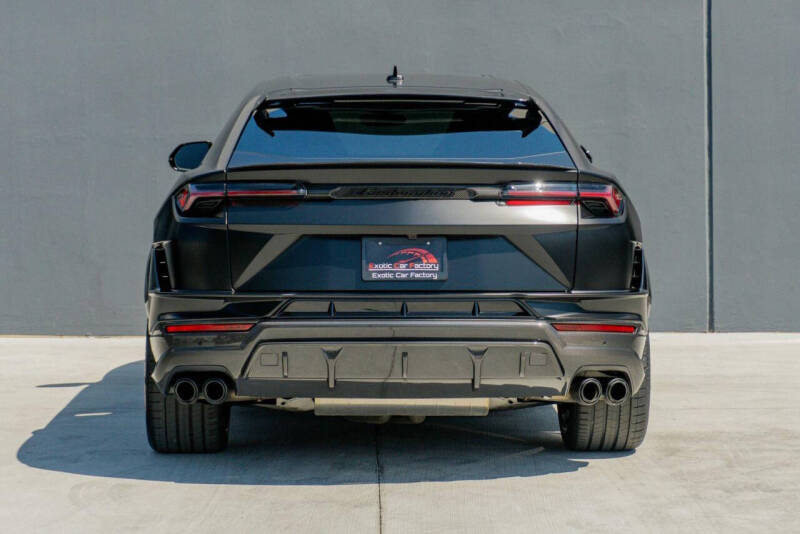 2024 Lamborghini Urus Performante