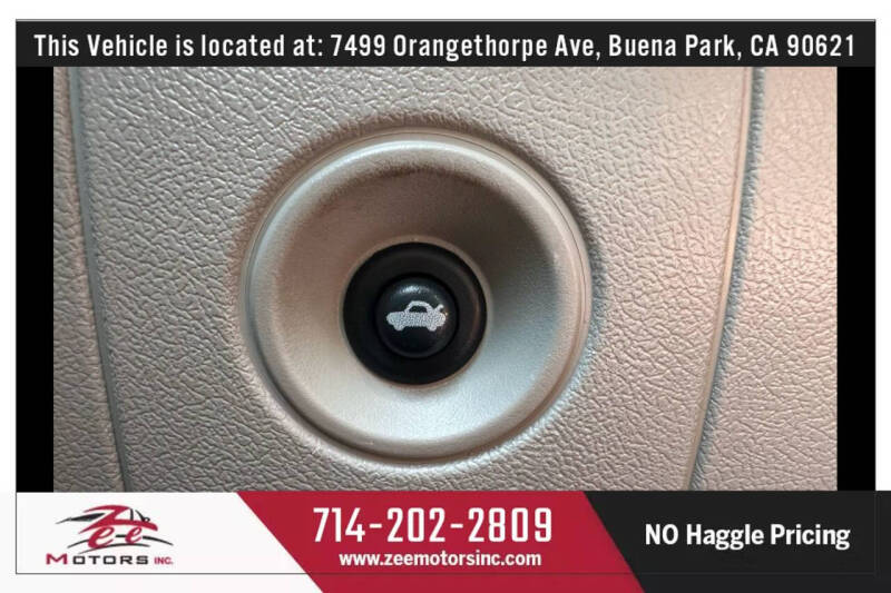 2005 Chrysler 300 SRT-8