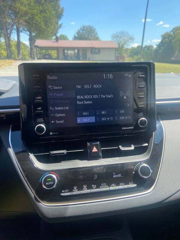 2022 Toyota Corolla LE