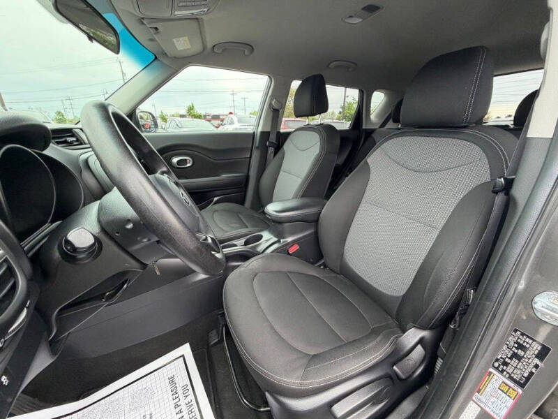 2017 Kia Soul +