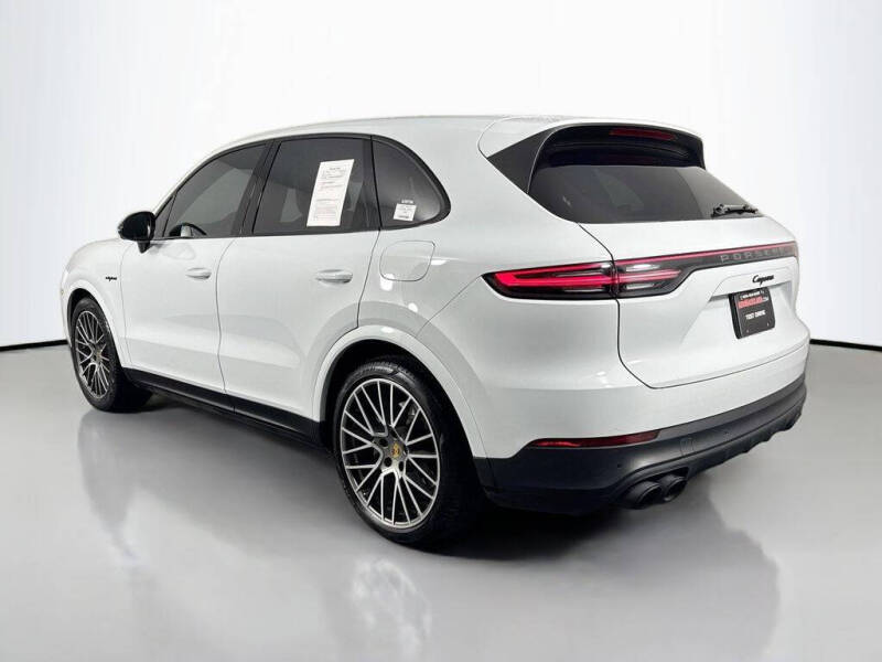2022 Porsche Cayenne E-Hybrid