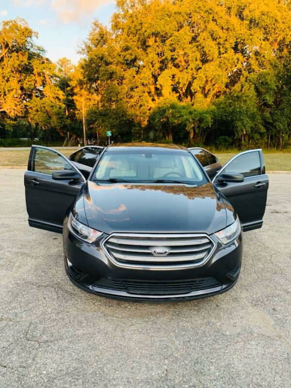 2018 Ford Taurus SE