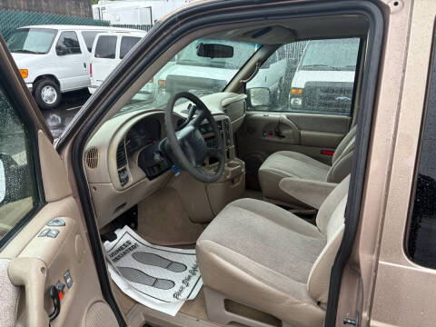 2003 Chevrolet Astro LT