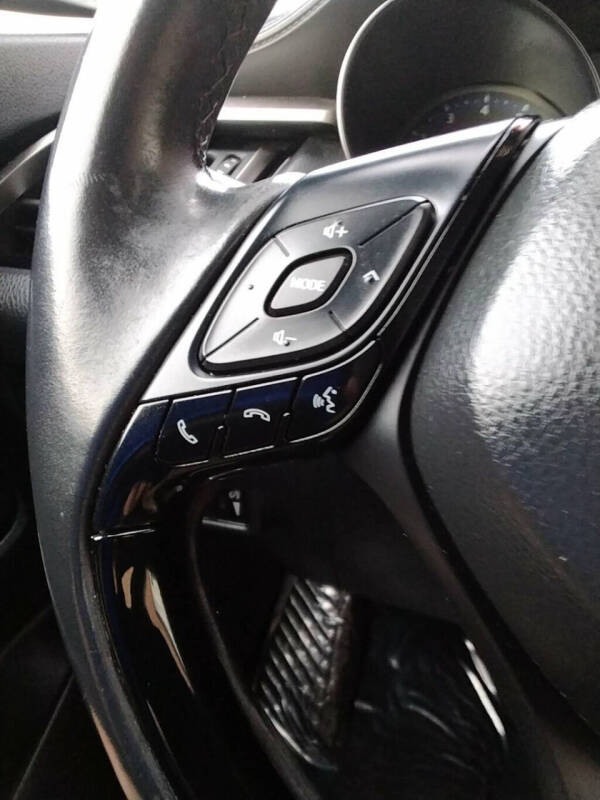 2019 Toyota C-HR XLE