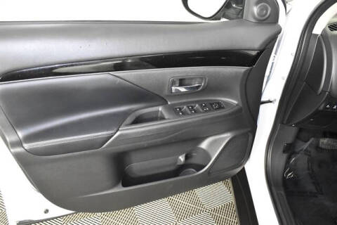 2020 Mitsubishi Outlander SE