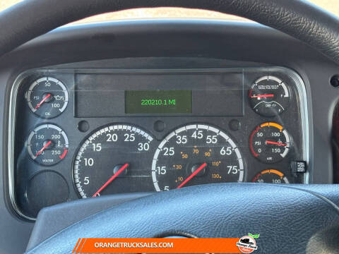 2020 Freightliner M2 106