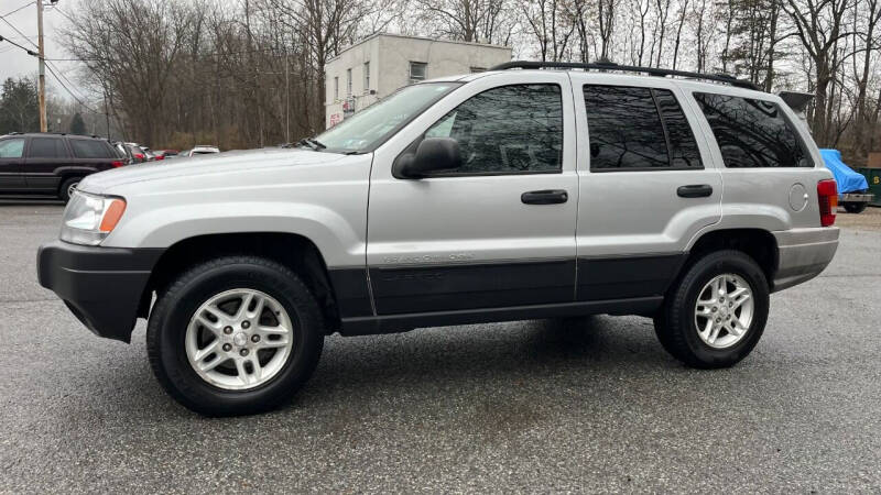 2004 Jeep Grand Cherokee Laredo photo 3