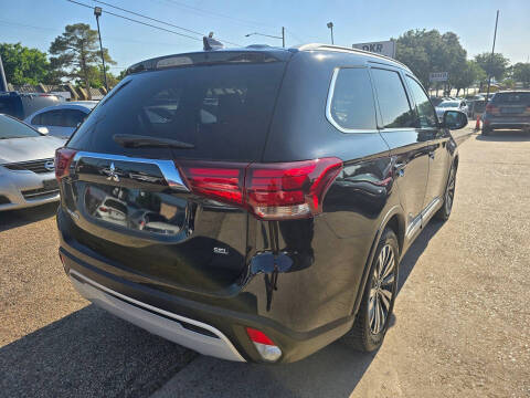 2020 Mitsubishi Outlander SEL