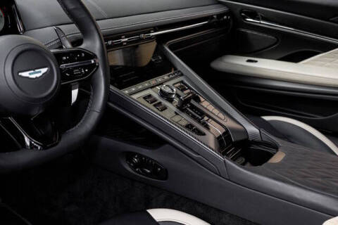 2024 Aston Martin DB12 V8