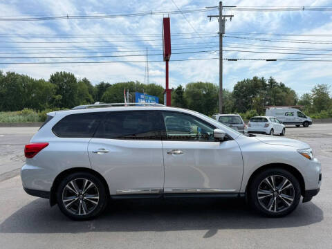 2017 Nissan Pathfinder Platinum