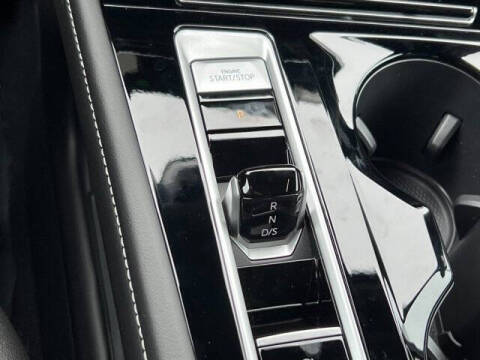 2026 Volkswagen Atlas Cross Sport SEL Premium R-Line 4Motion