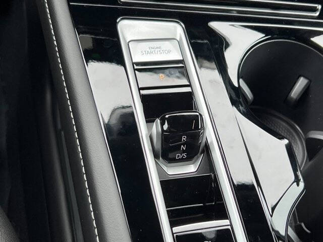 2026 Volkswagen Atlas Cross Sport SEL Premium R-Line 4Motion