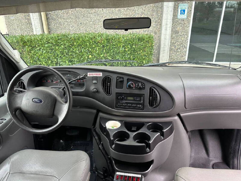 2006 Ford E-Series E-350 SD XL