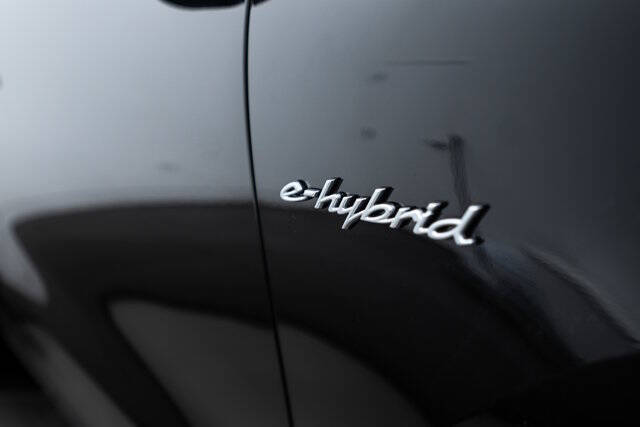 2025 Porsche Cayenne E-Hybrid Coupe