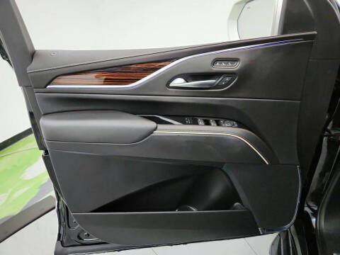 2022 Cadillac Escalade Premium Luxury