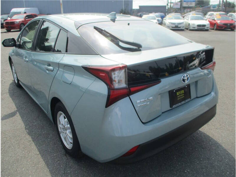 2019 Toyota Prius LE AWD-e