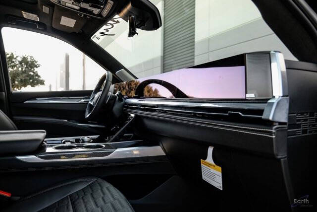 2025 Cadillac Escalade-V