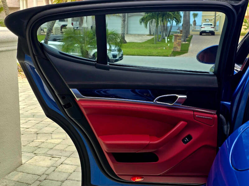 2015 Porsche Panamera S E-Hybrid