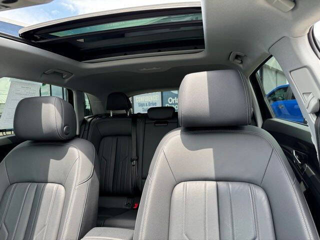 2022 Audi e-tron quattro Premium