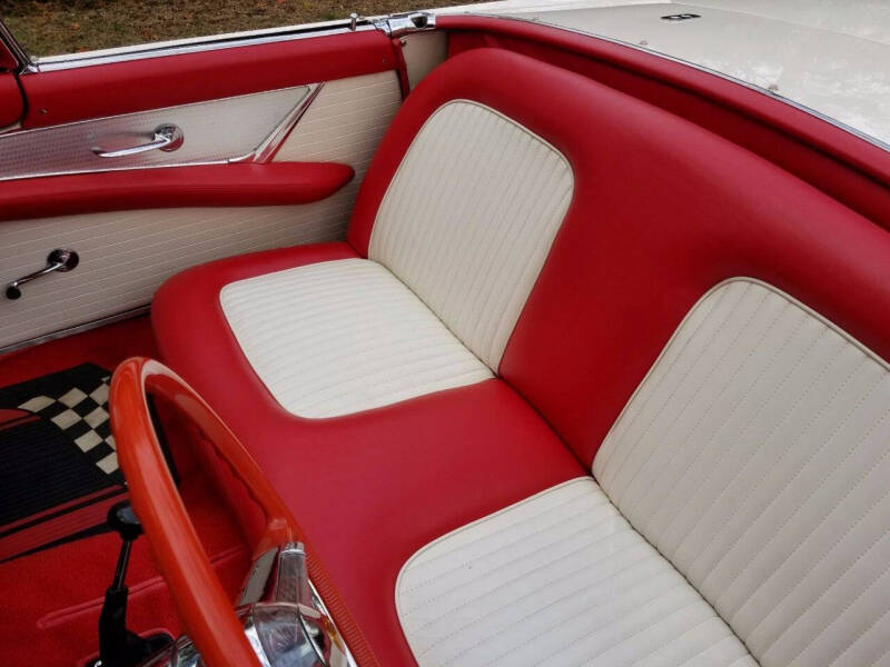 1955 Ford Thunderbird