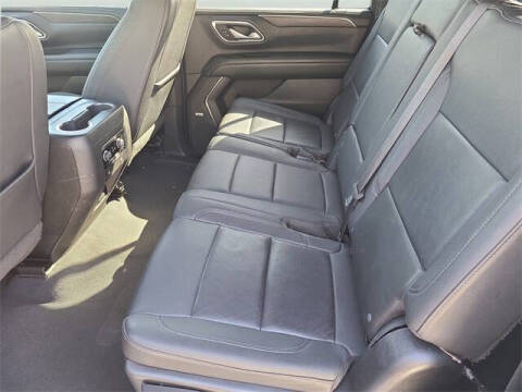 2023 Chevrolet Suburban LT