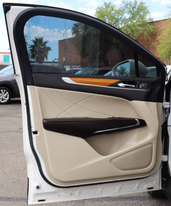 2019 Lincoln MKC Select