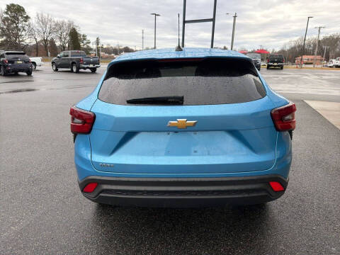 2025 Chevrolet Trax LS