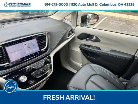 2024 Chrysler Pacifica Touring L