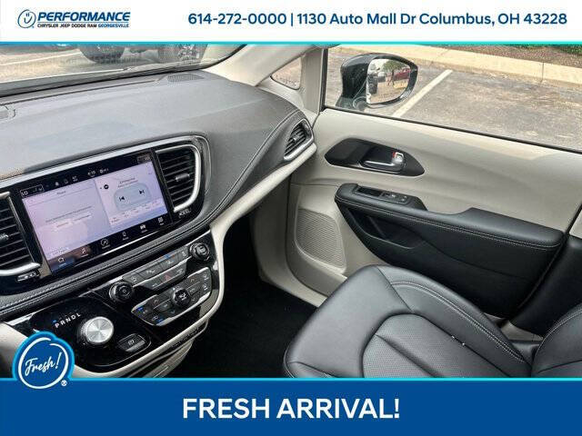 2024 Chrysler Pacifica Touring L