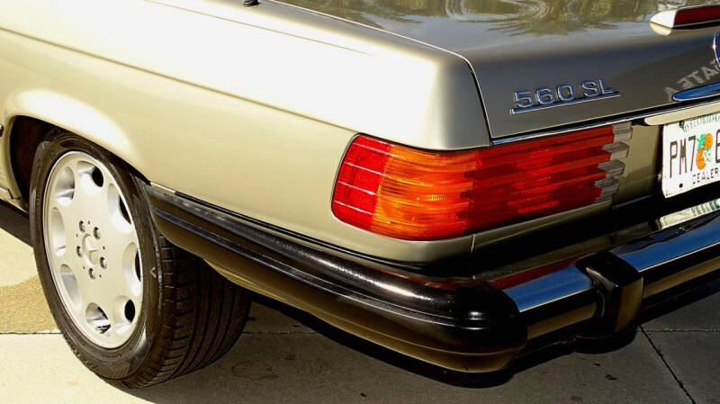 1989 Mercedes-Benz 560-Class 560 SL