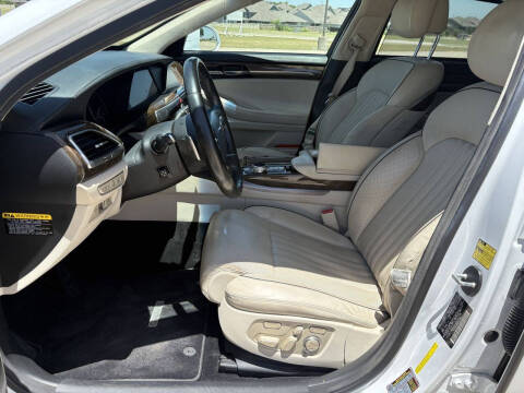 2017 Genesis G90