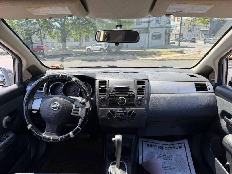 2011 Nissan Versa 1.8 S