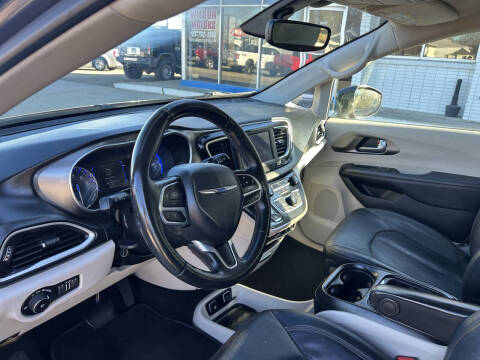 2020 Chrysler Pacifica Touring L