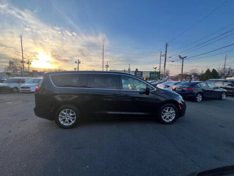 2023 Chrysler Pacifica Touring L