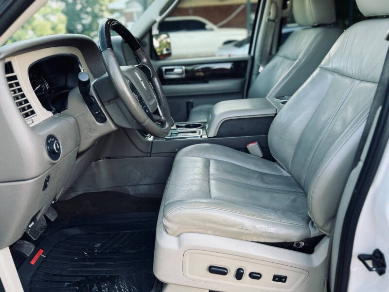 2016 Lincoln Navigator Select