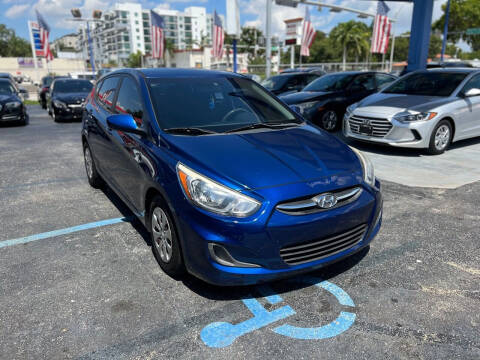 2015 Hyundai Accent for sale at THE SHOWROOM in Miami FL