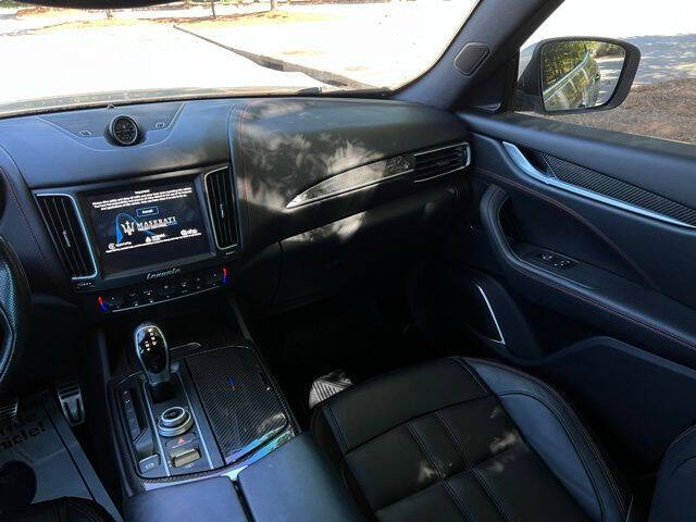 MaseratiLevante27