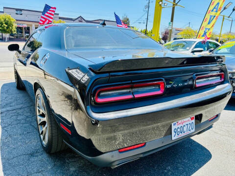 2015 Dodge Challenger SRT 392