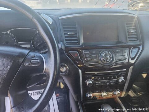 2014 Nissan Pathfinder Platinum