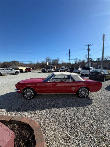 1966 Ford Mustang convertible V8