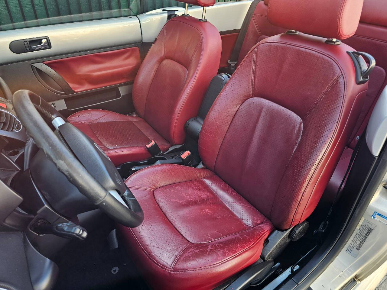 2009 Volkswagen New Beetle Convertible 23