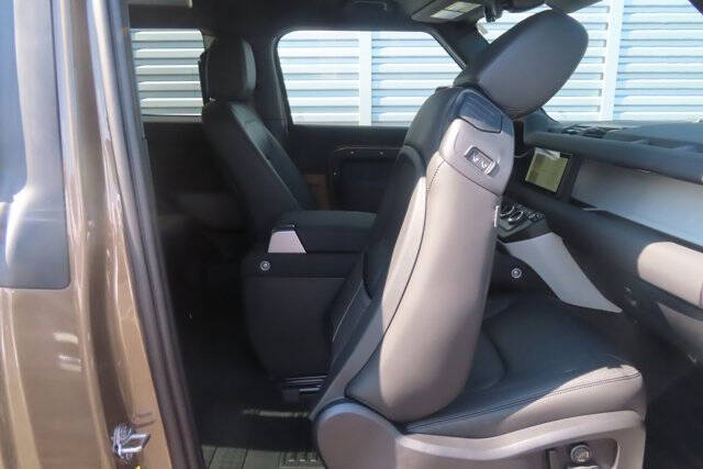 2023 Land Rover Defender 90 S