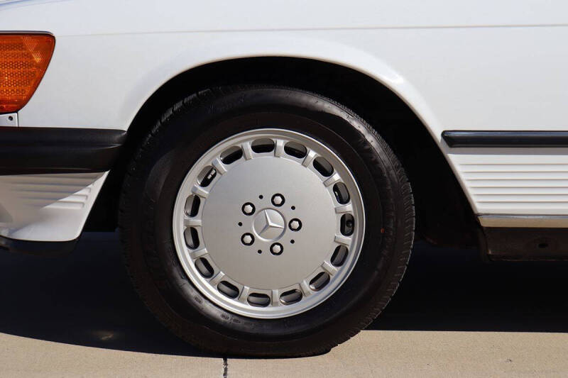 1988 Mercedes-Benz 560-Class 560 SL