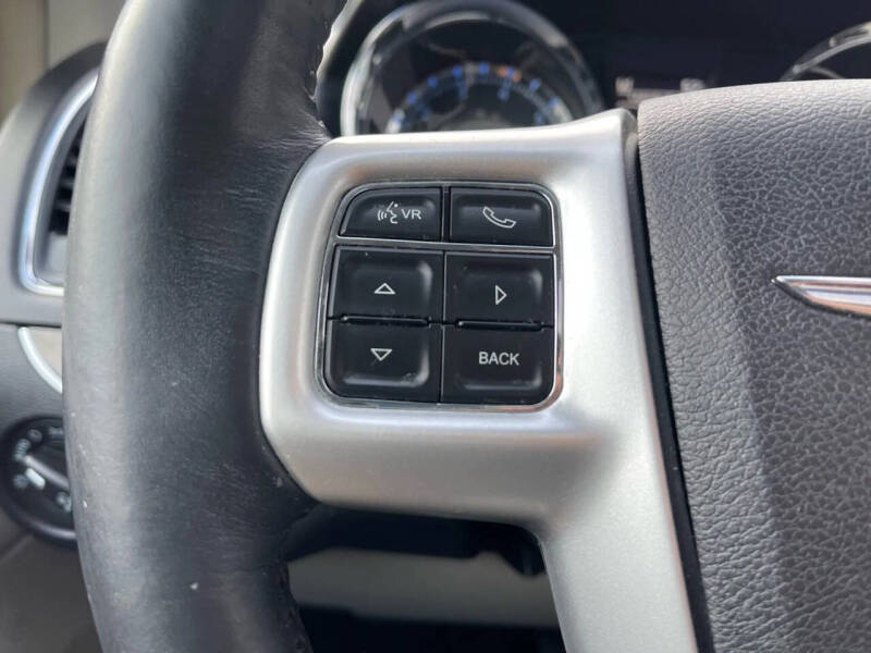 2015 Chrysler Town and Country Limited Platinum