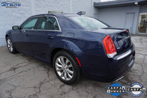 2015 Chrysler 300 Limited