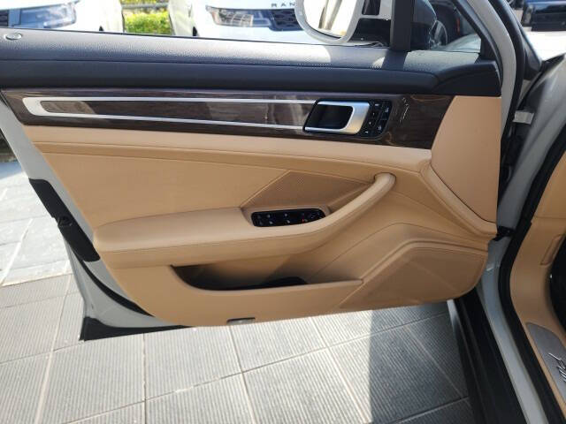 2020 Porsche Panamera