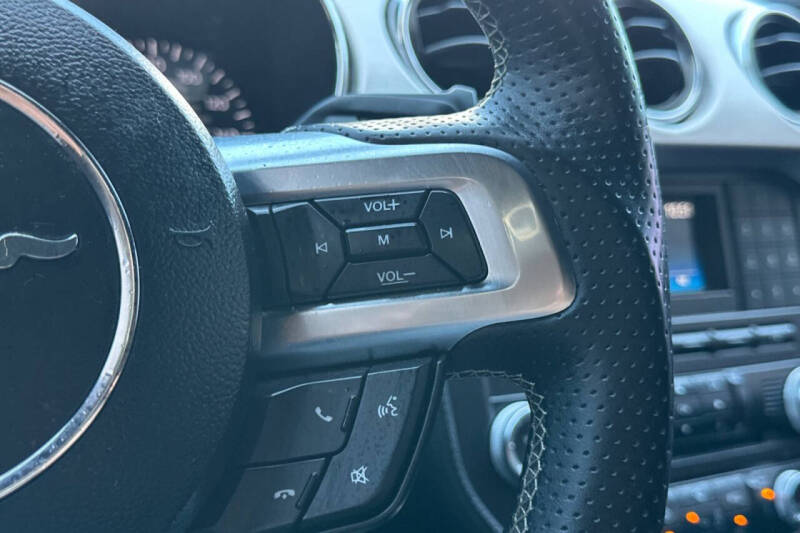 2016 Ford Mustang V6